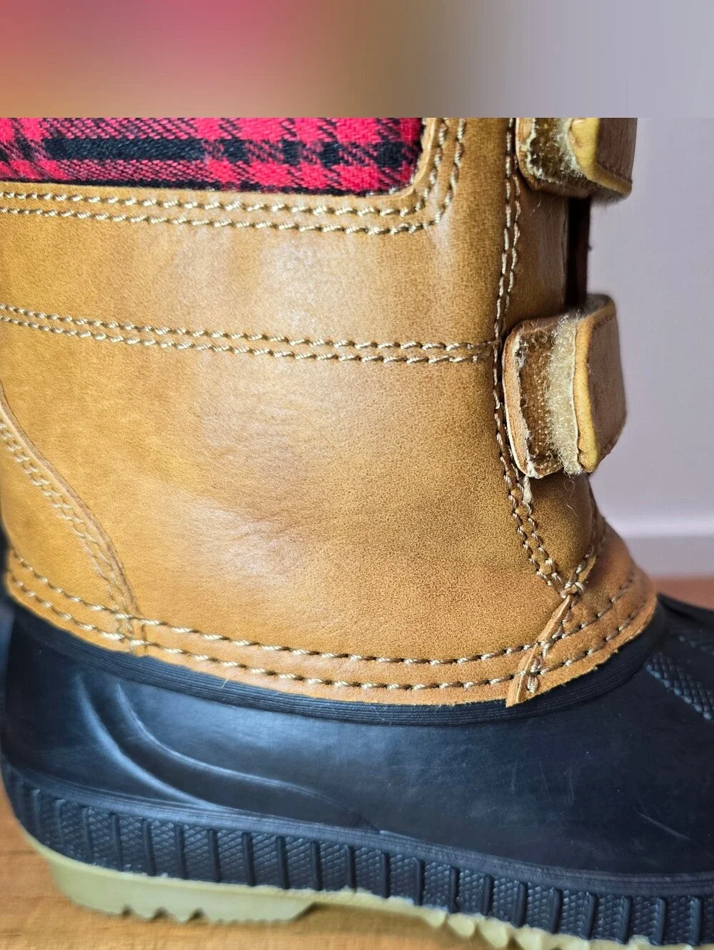 Toddler Waterproof Winter Duck Boots in Tan and Plaid. 9T/10T